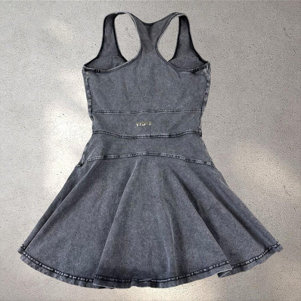 WISKII BEYOND DENIM ATHLETIC DRESS SIZE MEDIUM - Picture 3 of 7